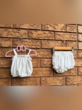 💫4/$25 • Gap Baby Terrycloth Tank & Bubble Shorts Outfit